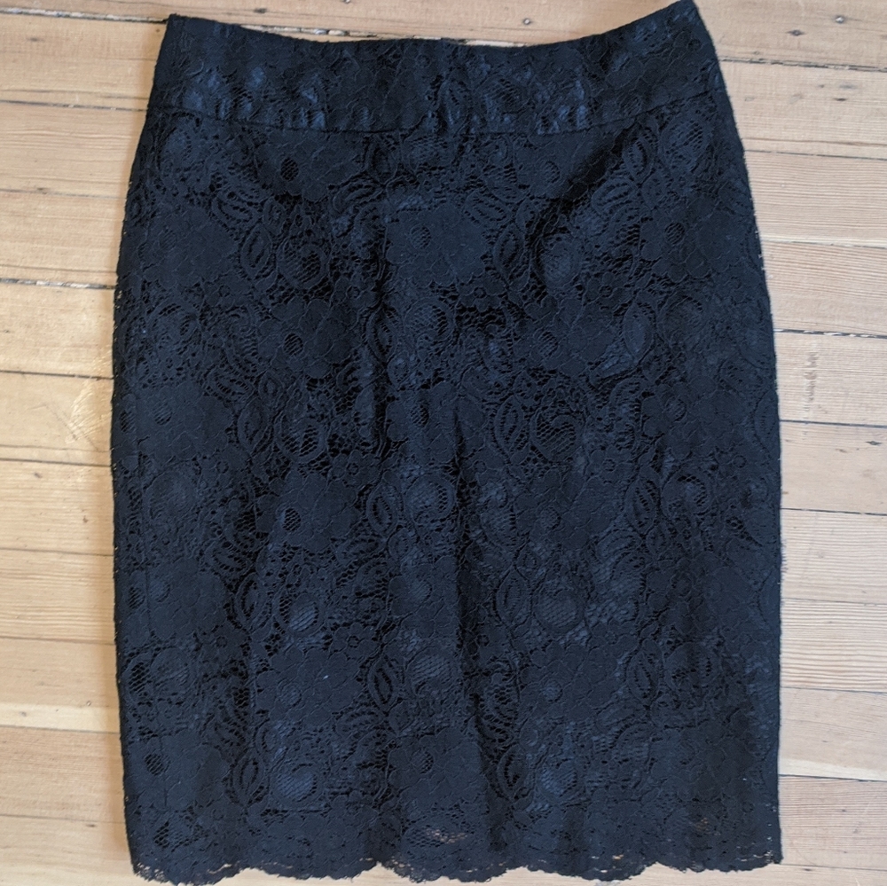 Banana Republic Lace Pencil Skirt